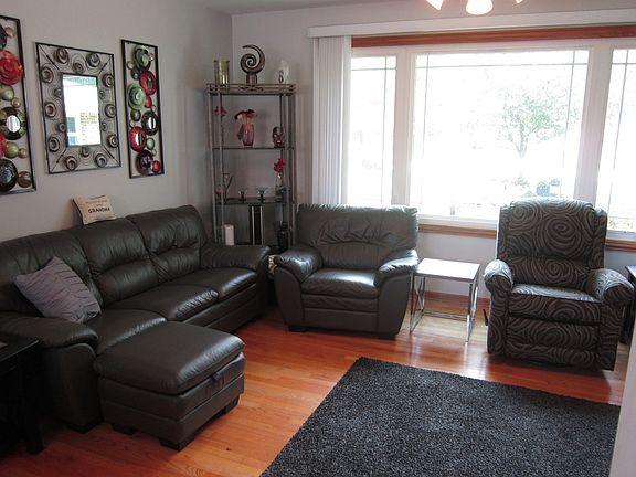 5th image of 8807 S Meade Ave