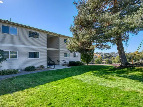 1900 NW Carden Ave APT 22, Pendleton, OR 97801