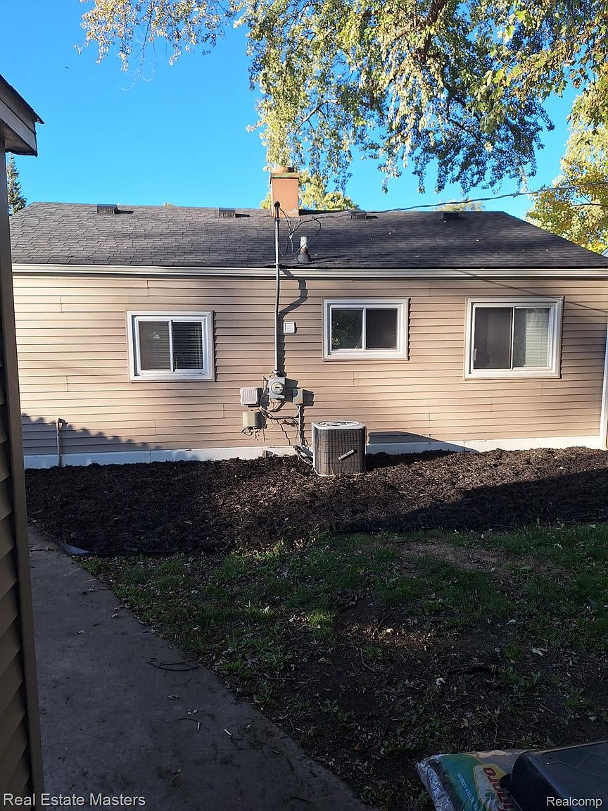 1412 E Woodruff Ave, photo 19