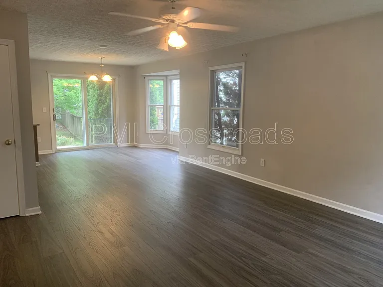 8620 Olenbrook Dr — Photo 19