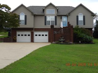 1325 Matthew Ave, Lawrenceburg, TN 38464