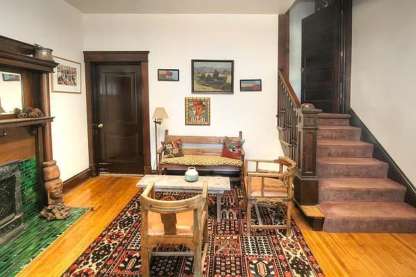 2 bed, 750 sqft, $1,900 — Photo 3