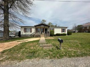 517 Terry Ave, Oak Hill, WV 25901