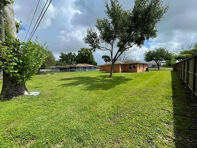 1805 Wycliffe Dr — Photo 20
