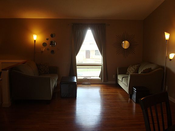 2nd image of 620 W Broadview Dr