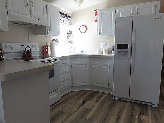 3rd image of 1115 Cypress Dr