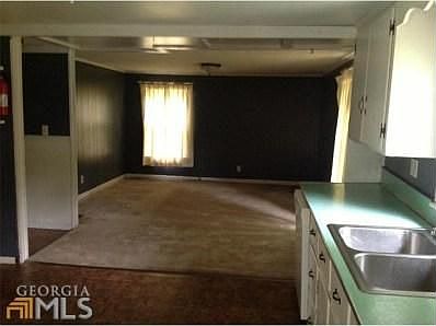 3rd image of 129 Brady St