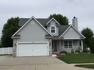 2706 Darrell Dr, Waukesha, WI 53188