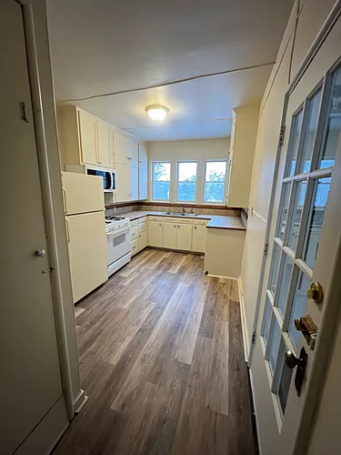 101 Pleasant St #1 Photo 1