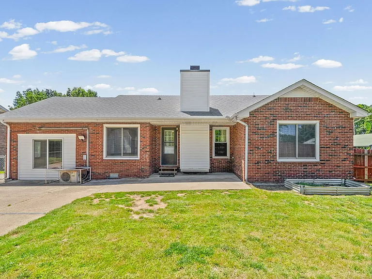1409 Janet Way Dr — Photo 29