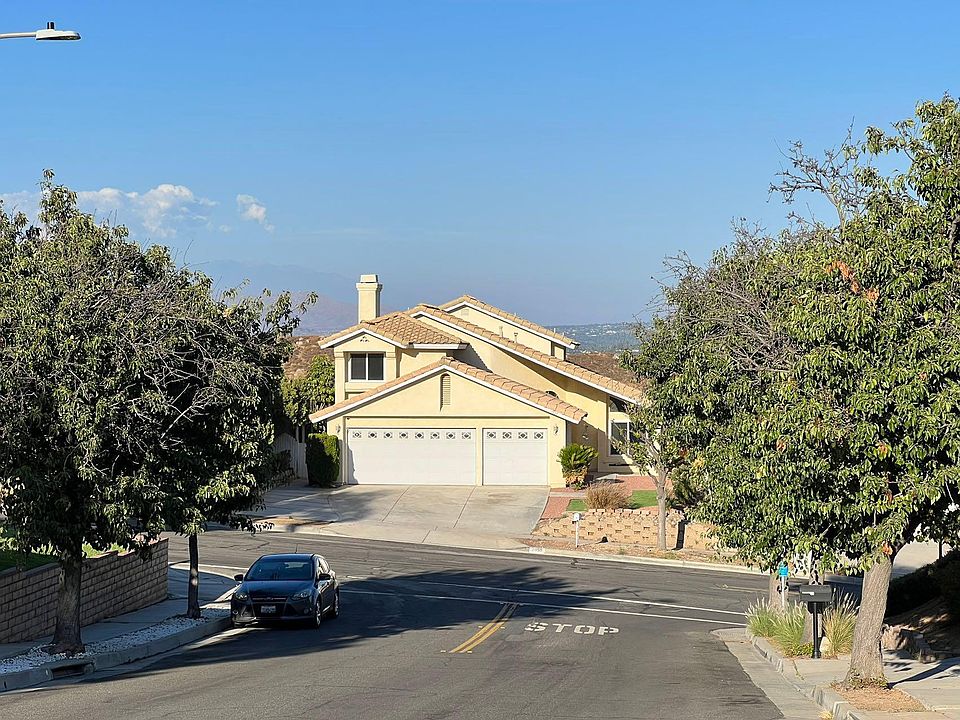 1st image of 2858 La Vista Ave