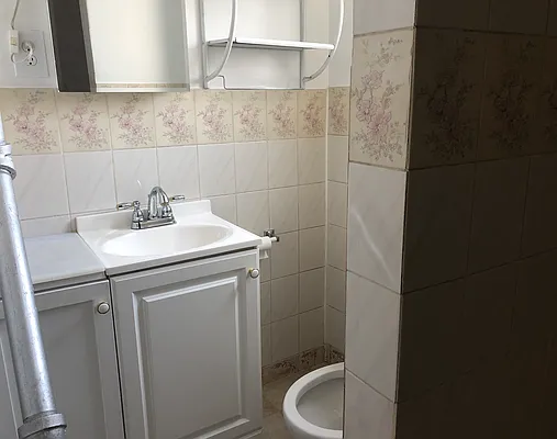 Rented by David Francis New York LLC | media 16