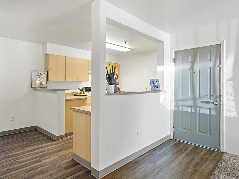 Heron Creek Apartments — Photo 16