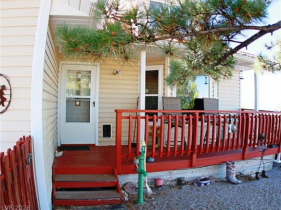 3rd image of 675 Hartley Dr