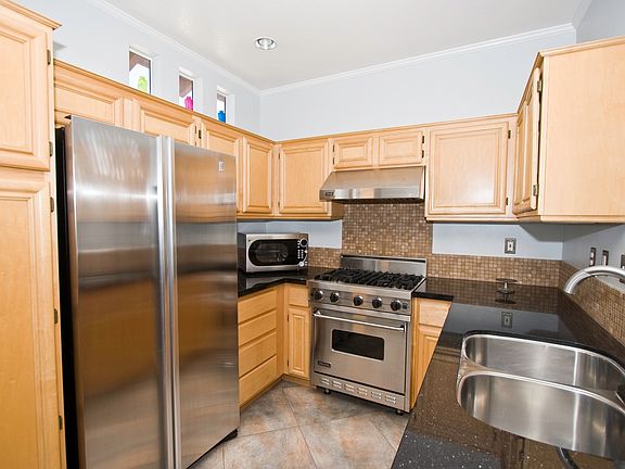 3rd image of 2342 Sunningdale Dr