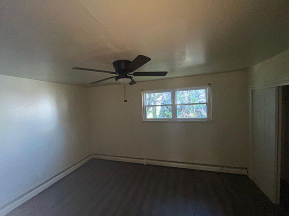 3rd image of 5930 N Hutchinson St Floor 2