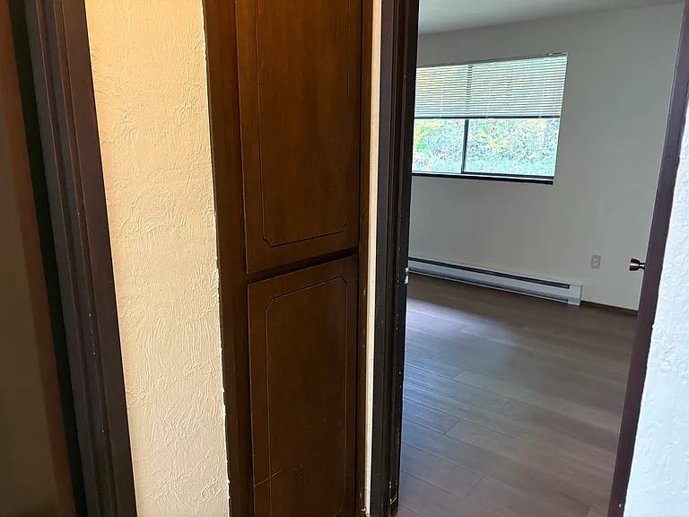 13315 Tilley Rd S — Photo 12