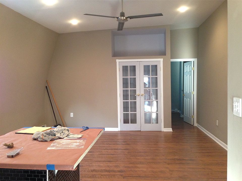 2nd image of 417 S 51st St #3