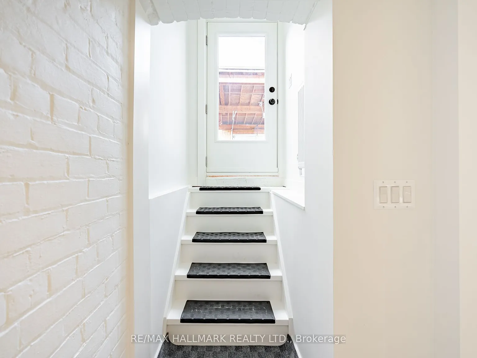 1 bed, $1,750 — Photo 2