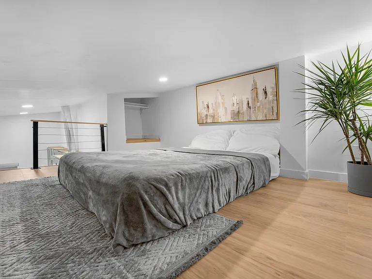 624 Monica Cir #B — Photo 11