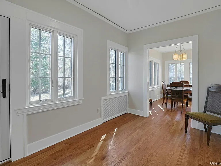 10 Robins Rd — Photo 17