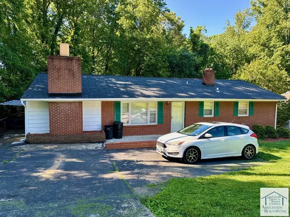 103 Farmington Ct, Martinsville, VA 24112