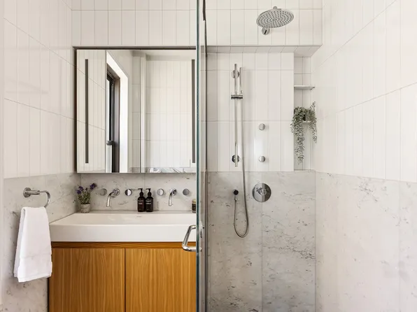 265 Riverside Drive image 8 of 10