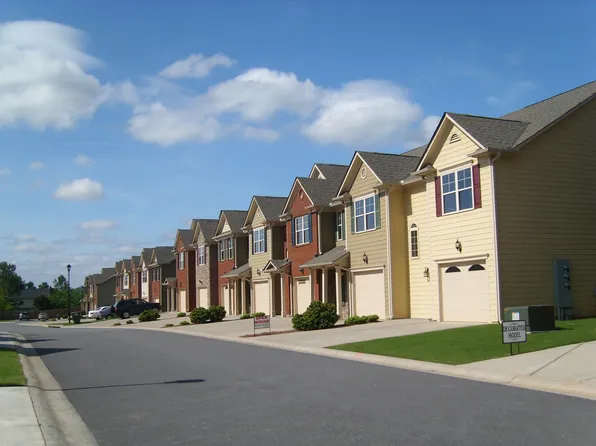 30 N Oaks Cir, Cartersville, GA 30121