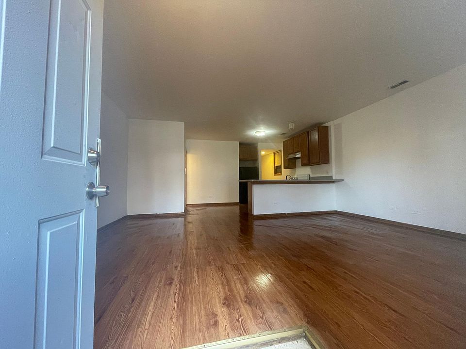 1st image of 2513 W Flournoy St #3