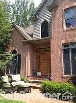 1324 Chippendale Road
						:
						Entrance