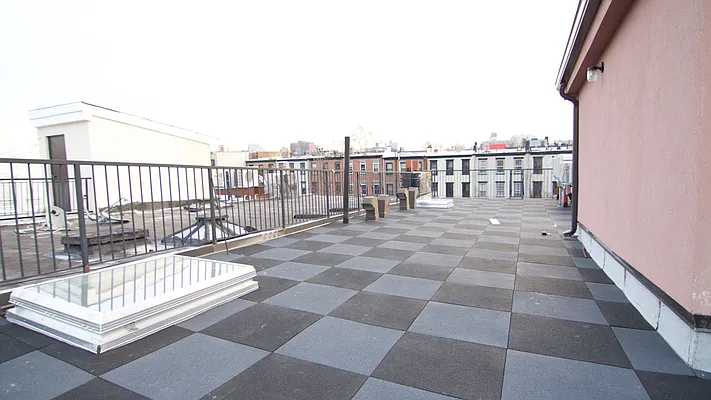 Rented by Nooklyn NYC LLC | media 32