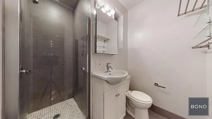 Rented by Bond New York | media 16