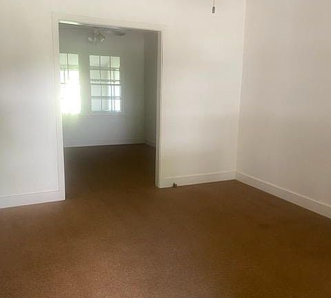 4th image of 541 E Pecan St #2