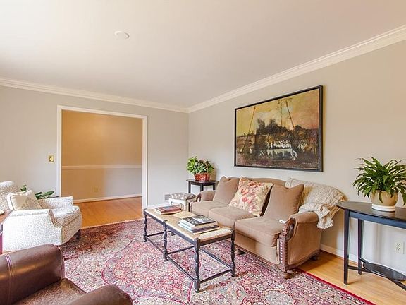 5th image of 1906 Wildwood Pl NE
