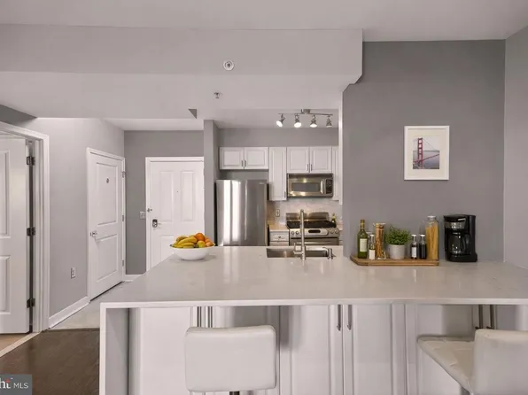 555 Massachusetts Ave NW APT 1319, Washington, DC 20001