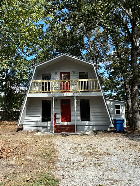 55 Chalet Dr