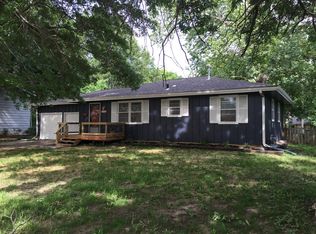 2540 Cedarwood Ave, Lawrence, KS 66046