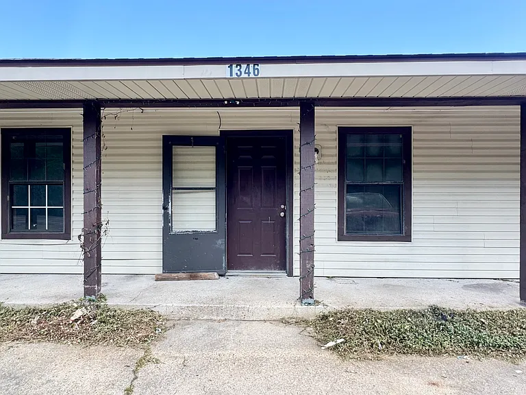 1346 S Post Oak Rd — Photo 1