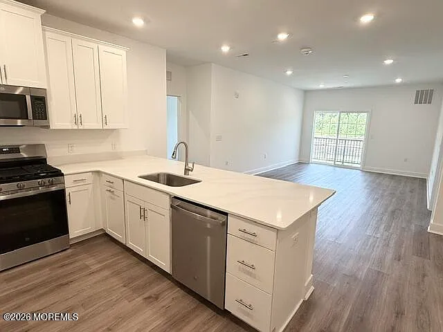 29104 Radford Ct #2904 — Photo 6