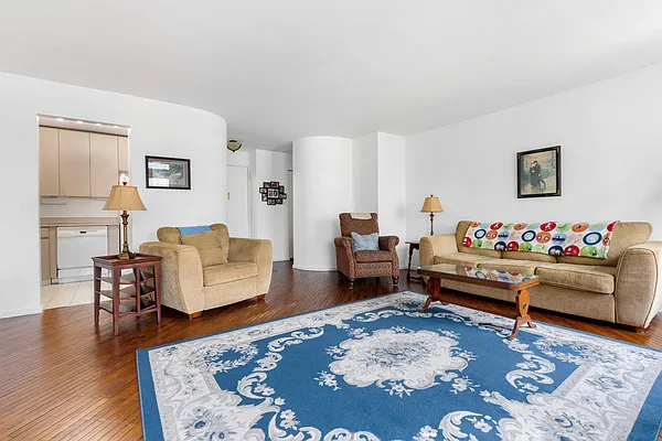 Rented by Compass | media 20