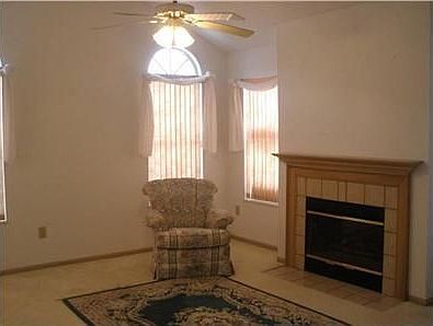 4th image of 318 Villa Oaks Ln