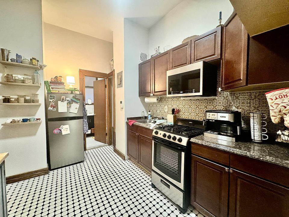 2nd image of 638 W End Ave APT 3C