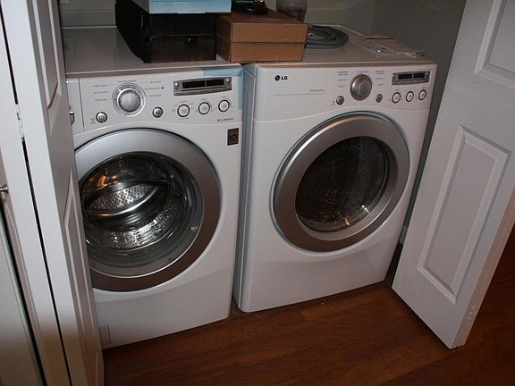 5th image of 630 N Trafton St APT B