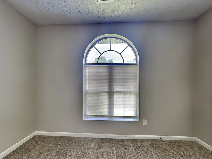 504 Edgewater Way — Photo 11