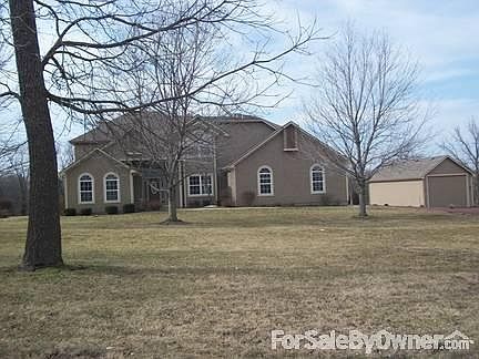 Totally repainted
						:
						Entire home and detached garage repainted Nov 2012