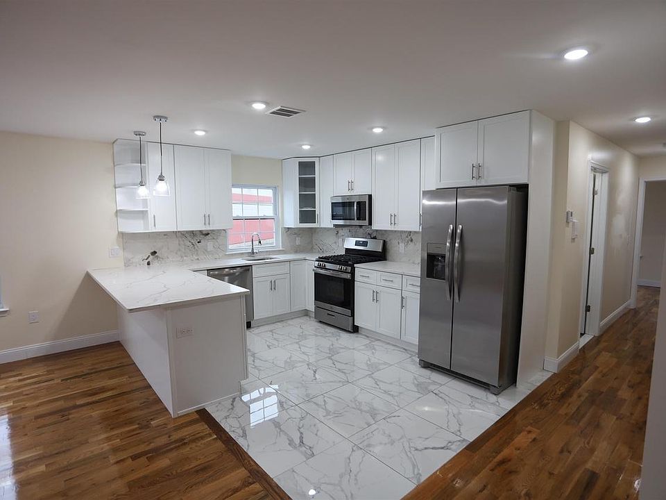 1st image of 226 Tappan St #2