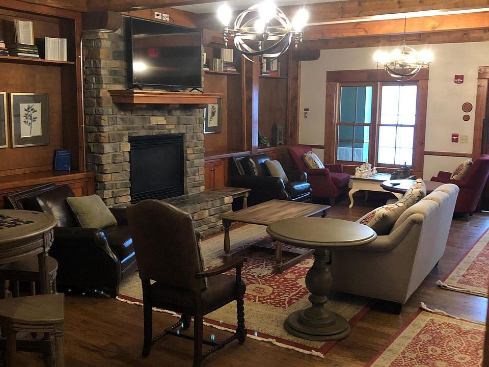1st image of 318 Highland House