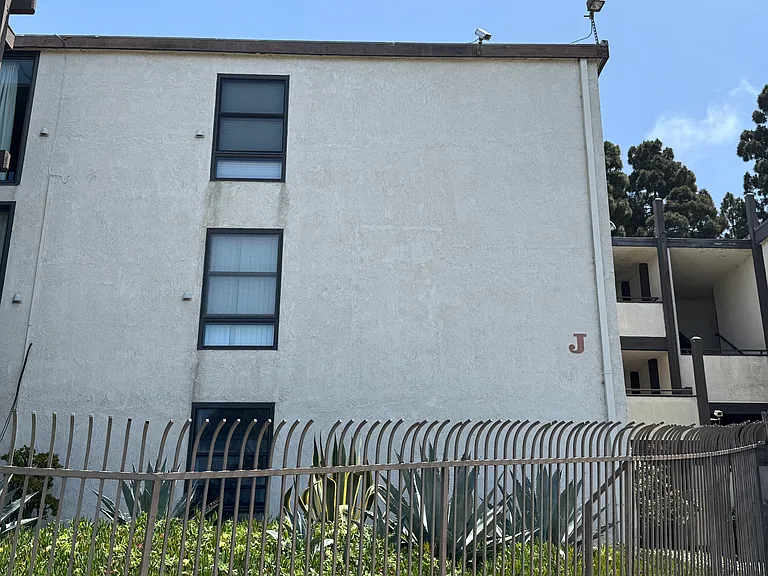 8640 Gulana Ave #J2009 — Photo 12