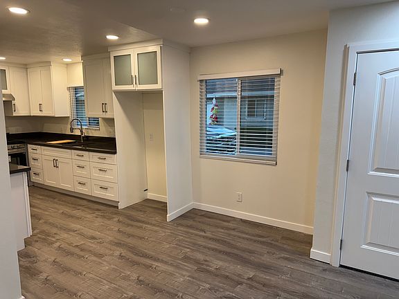 2nd image of 5144 Elizabeth St APT F