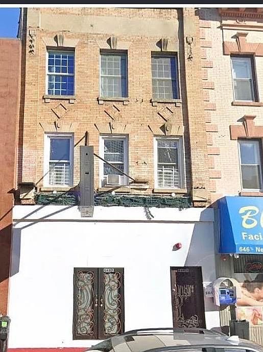 1st image of 646.5 Newark Ave